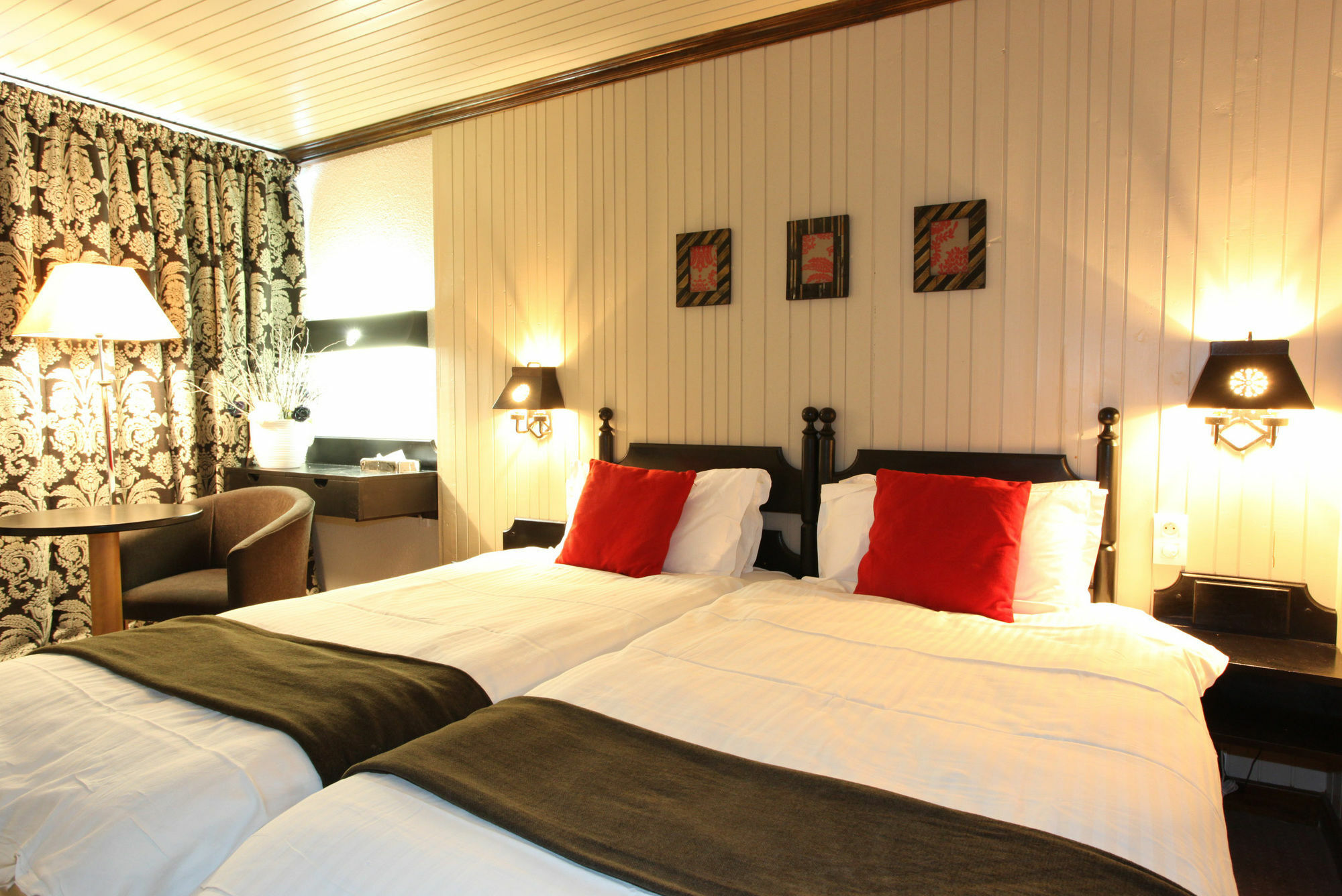 Chalet Hotel Le Val D'Isere Экстерьер фото